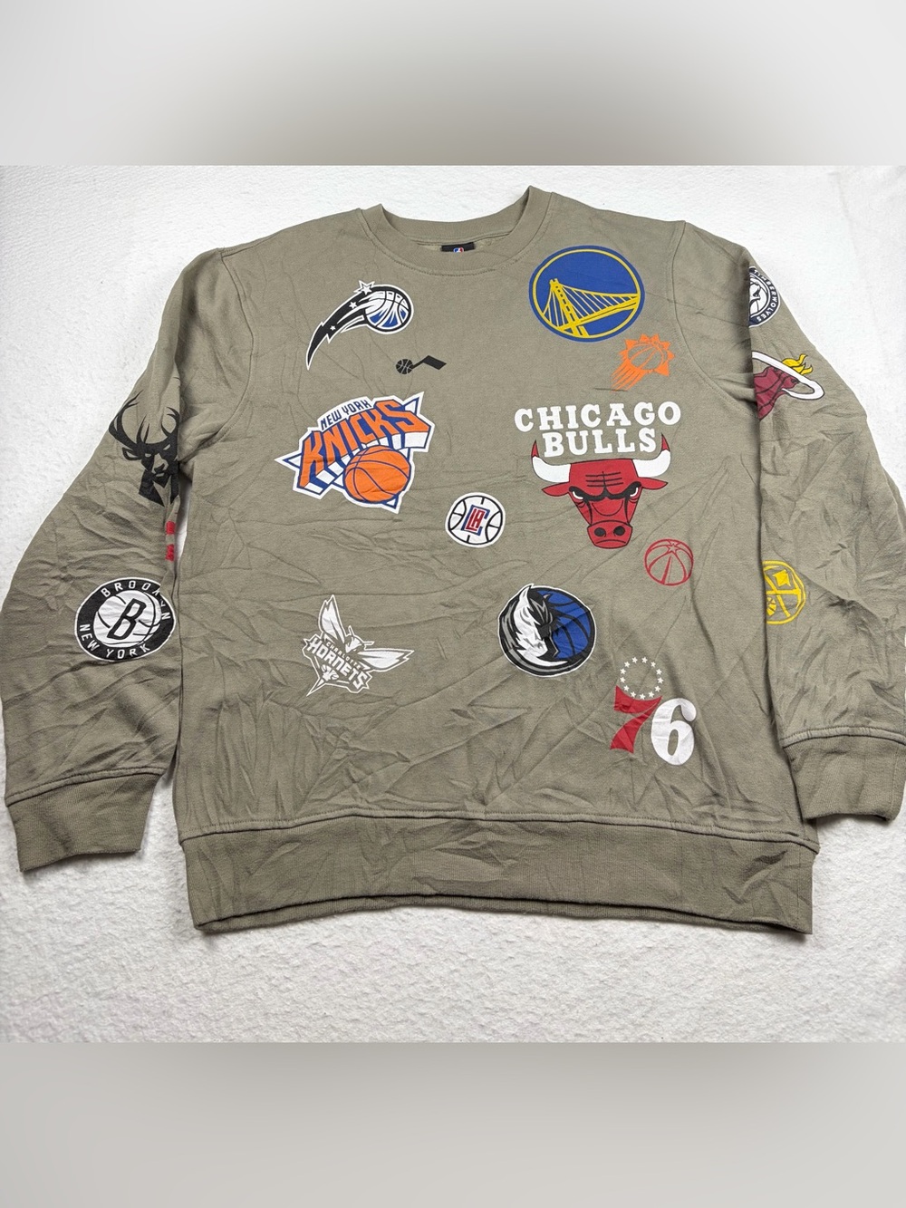 NBA Team Logos Ultra Game Crew Sweatshirt Olive Size‎ M